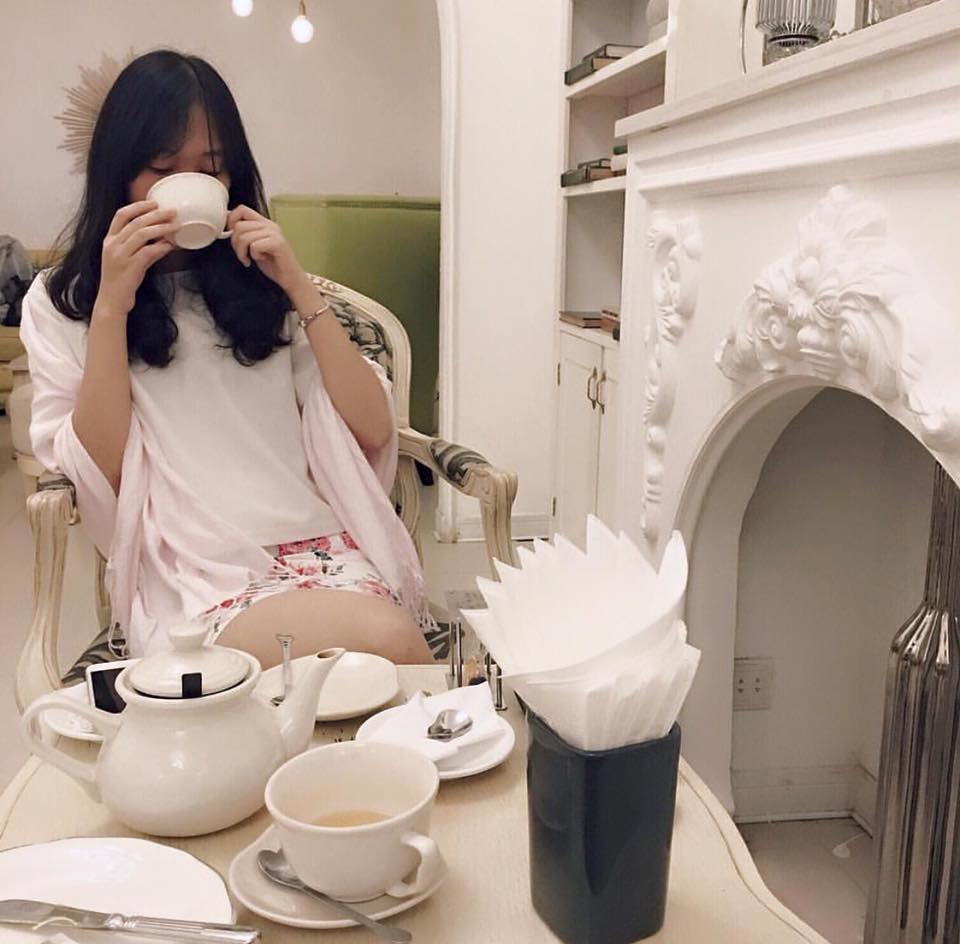 ban ghe bar cafe dep