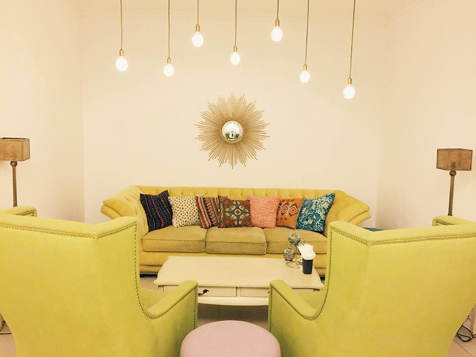 ban ghe bar cafe dep