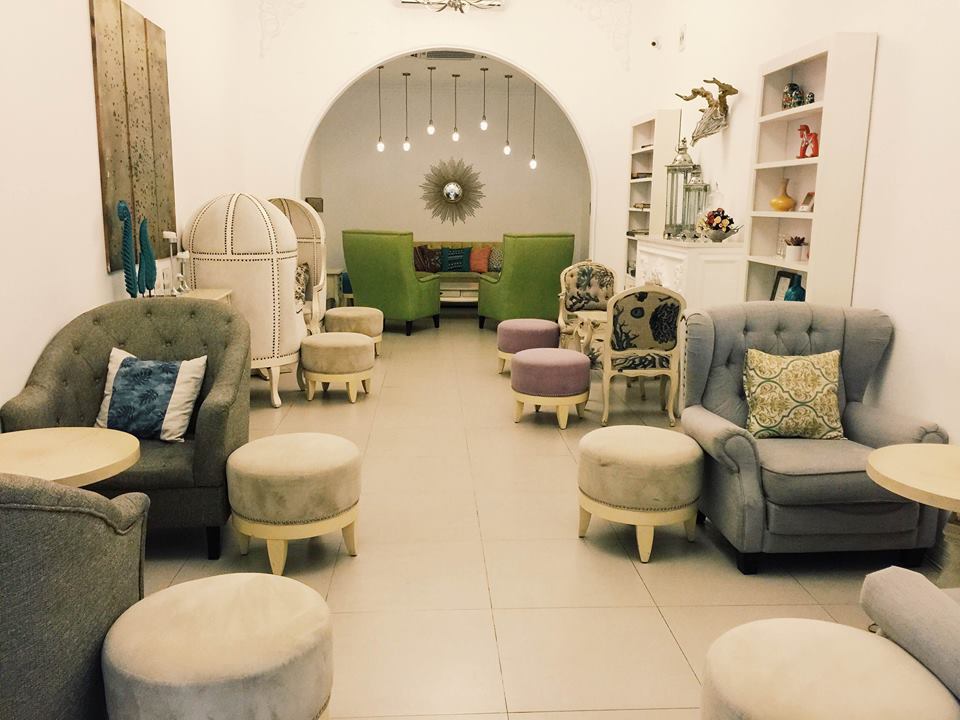 ban ghe bar cafe dep