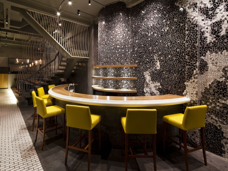 Mách bạn 3 Gợi ý Nguyên tắc bố trí Quầy Bar Nhà hàng siêu đẹp